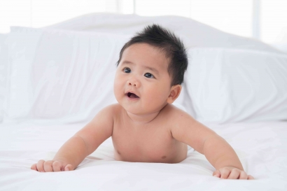 Menyingkap Tabir Mitos Tummy Time pada Bayi