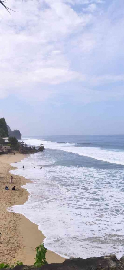 Intip Pesona Pantai Watu Lawang di Yogyakarta yang Jarang Orang Tau!