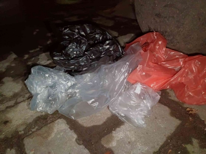Menanggapi Kebijakan Pengurangan Sampah Kantong Plastik di Surabaya