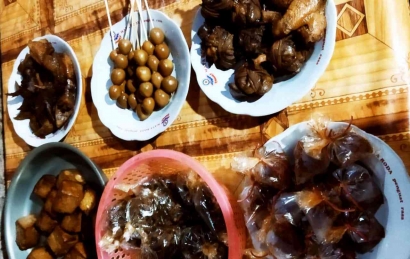 Kuliner: Angkringan yang Kental dengan Nuansa Tradisional di Yogyakarta