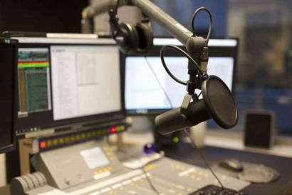 Hai Anak Muda, Ingin Jadi Penyiar Radio? Ini Tipsnya