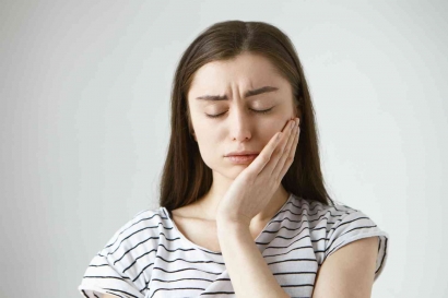 5 Penyebab Gigi Berlubang yang Tidak Kamu Sadari