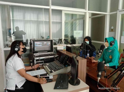 Kominfo Bojonegoro Sosialisasikan GERMAS Lewat Radio Talkshow Malowopati FM