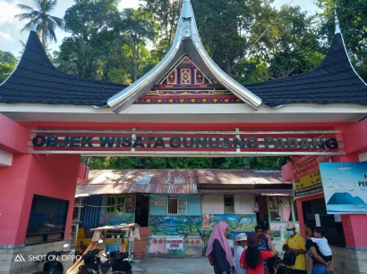 Makam Siti Nurbaya
