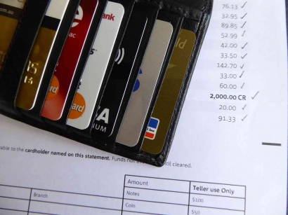 Enam (+2) Cara agar Aman dan Nyaman Menggunakan Kartu Kredit