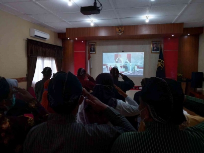 Harlah Pancasila 1 Juni, Jajaran Pegawai Bapas Wonosari Ikuti Upacara secara Virtual