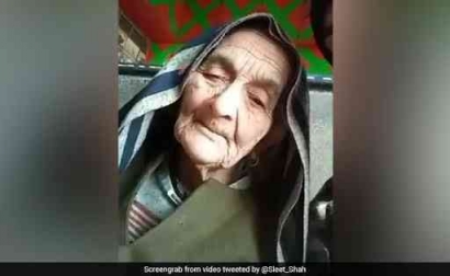 Nenek Kashmir yang Berbahasa Inggris Menjadi Viral di Media Sosial