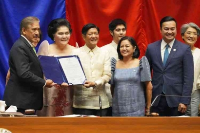 Tantangan Ferdinand "Bongbong" Marcos Jr yang Resmi Dilantik Menjadi Presiden Filipina