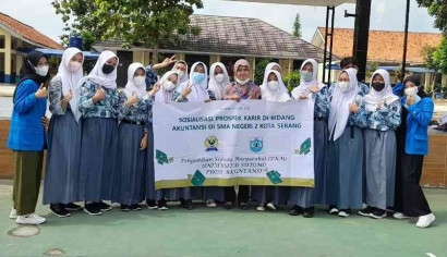 Sosialisasi Prospek Karir di Bidang Akuntansi kepada Siswa-siswi SMA Negeri 2 Kota Serang dalam Kegiatan Pengabdian Kepada Masyarakat (PKM)
