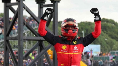F1 Gp Inggris: Kemenagan Pertama Carlos Sainz di Silverstone