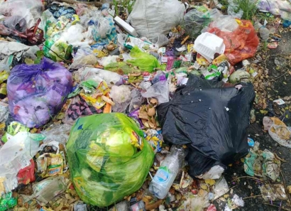 Ke Mana BPKN dan YLKI dalam Kebijakan Kantong Plastik?