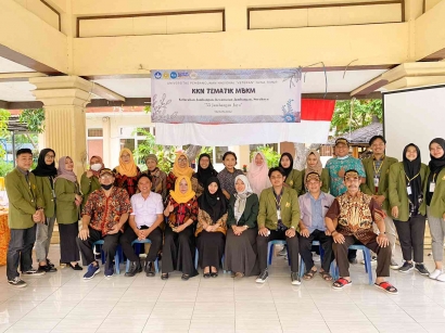 Tiga Bulan Berjalan, KKN-T MBKM 55 Kelurahan Jambangan Sukses Melaksanakan Pengabdian Masyarakat