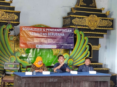 Dorong Pelaku UMKM Patuh Peizinan,Dosen FT UM Lakukan Sosialisasi dan Pendampingan Legalitas Usaha bagi Pelaku UMKM Desa Pagelaran Kabupaten Malang