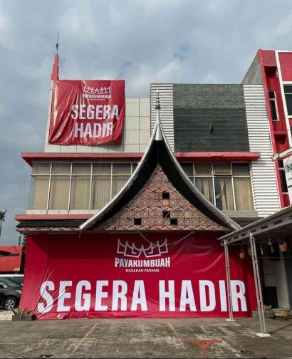 Kampanye Kreatif Rumah Makan Padang Payakumbuah ala Arief Muhammad