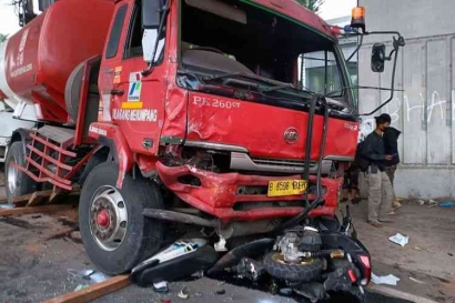 Mobil Tangki Maut dalam Kecelakaan Cibubur
