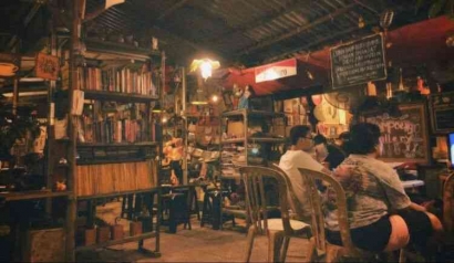 "Kampoeng Gallery" Cafe Dengan Konsep Vintage di Daerah Kebayoran Lama