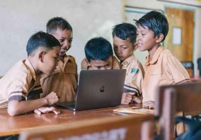 Mewujudkan Profil Pelajar Pancasila Melalui Pelajaran Bahasa Indonesia: Menulis Teks Laporan Percobaan (2)
