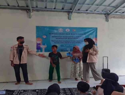 Penyuluhan dan Bakti Sosial Himpunan Mahasiswa Jurusan Kesehatan Masyarakat STIKes Widya Dharma Husada Tangerang