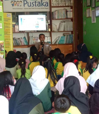 Misi Taman Bacaan Ajarkan Akhlak di Tengah Antusias Orang Mengumbar Aib