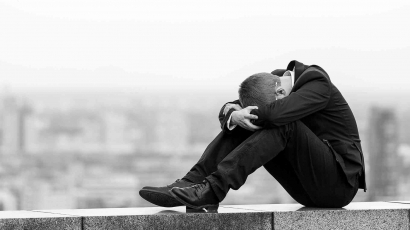 Benarkah Depresi adalah Tanda Seseorang Kurang Beriman?