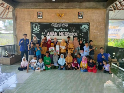 Peringati Hari Anak Nasional, Tim KKN UM Adakan Lomba Kolase Kertas Lipat di Sekolah Alam Ramadhani