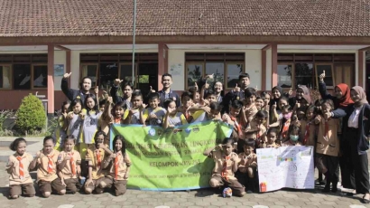 KKN UNEJ Kelompok 253 Lakukan Sosialisasi "Lingkungan Bersih, Binakal Asri"
