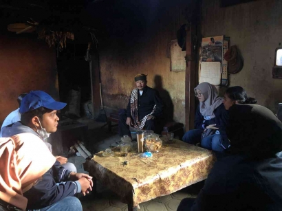KKN di Argosari, Kelompok KKN 457 Unej Dapat Wejangan Khusus Romo Dukun
