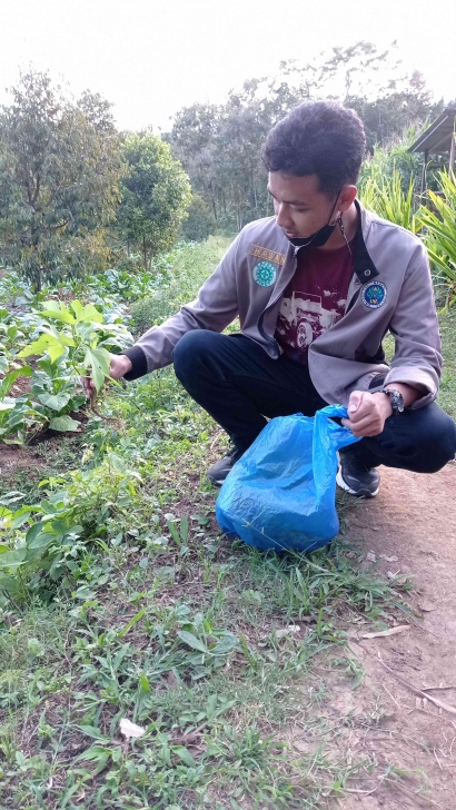 Penataan Taman Toga Kampung Herbal RW 01 Kelurahan Mojoroto sebagai Salah Satu Pemberdayaan dan Pemanfaatan Toga