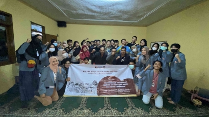 KKN Tematik UPI 2022: Sosialisasi UMKM Kalua Jeruk Bali di Desa Cibiru Wetan