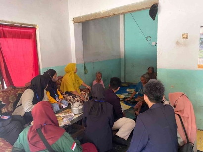 KKN Kolaboratif Kabupaten Jember: Wanita Hebat di Balik Home Industri Opak Desa Sruni sebagai Solusi Gejolak Ekonomi Saat Pandemi Covid-19