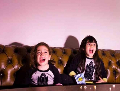 Apa Boleh Anak-Anak Menonton Film Horor?