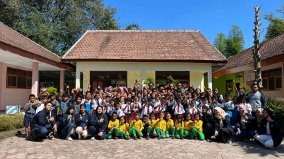 KKN UMD 2022: Kegiatan Penyuluhan Kesehatan Gigi dan Mulut Oleh Mahasiswa KKN UNEJ di Sekolah Dasar Desa Sumberkokap, Bondowoso