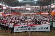 Gambar Artikel Relawan Jokowi Bukan Urus Capres, tapi Evaluasi Program Nawacita