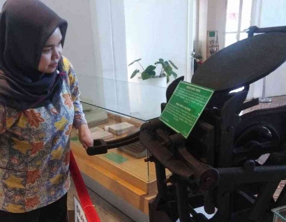 Mesin Handpress KH Ahmad Dahlan Nangkring di Museum Pendidikan Surabaya
