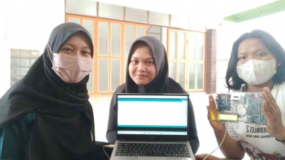 Inovatif! Mahasiswa KKN UNDIP : Ciptakan Alat Pengukur Paparan Radiasi dalam Rangka Edukasi Bahaya Radiasi Layar Monitor terhadap Kesehatan Tubuh