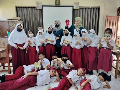 Mahasiswa KKN Tim II UNDIP: Urgensi Pengenalan Karies Gigi Si Penyakit Kronis Penyerang Anak Usia Sekolah di SDN Ngijo 02