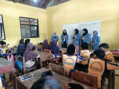 KKN Tematik UPI 2022: Sosialisasi Motivasi Belajar dan Pentingnya Melanjutkan Pendidikan di MIM Banjaran