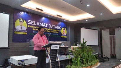 Pelatihan Penulisan Ilmiah bagi Santri dan Guru Dayah Seluruh Kota Banda Aceh