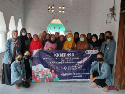 Mahasiswa KKN Tematik UPI Serang Gelar Penyuluhan KB di Desa Pakel Masjid