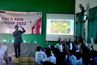 Asyik! Siswa SMP Negeri 6 Kota Magelang Belajar Mengolah Sampah Bersama Mahasiswa TIM II KKN Undip