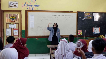 Edukasi Pemanfaatan Barang Bekas di SDN Banjaran 01