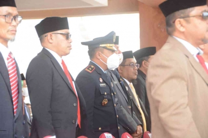 Kepala Rutan Pasangkayu Bersama Pemerintahan Daerah Ikuti Upacara Bendera Hari Kemerdekaan Republik Indonesia
