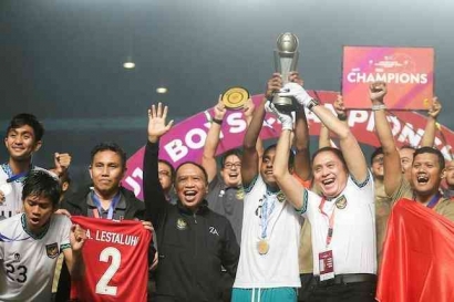 Ternyata Sepak Bola Indonesia Belum Merdeka