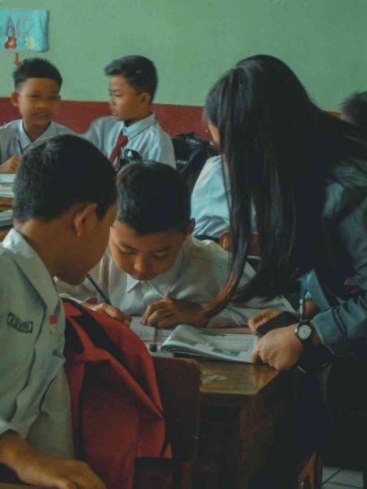 Kelompok 30 KKN Tematik UPI 2022: Kurangnya Minat Belajar Matematika Siswa Kelas V SD di SDN Cimanggu