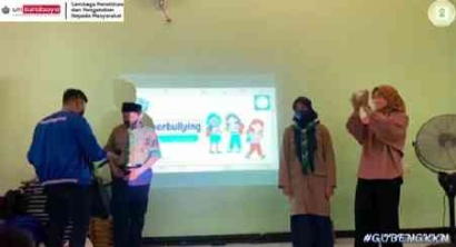 Kerap Terjadi Cyber Bullying di Media Sosial, Mahasiswa KKN PCR Gubeng UMSurabaya Berikan Edukasi di SMP Muhammadiyah 9 Surabaya