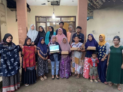 KKN 84 Kolaboratif: Optimalisasi Digital Marketing pada UMKM Konveksi Ibu Yesi di Dusun Besuk Desa Wirowongso