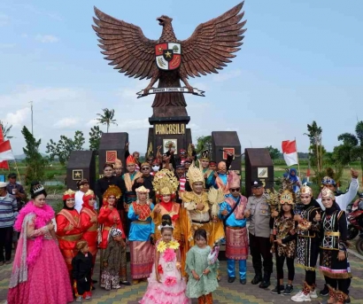 KKN Kolaboratif 22: Festival Tahu Tempe sebagai Bentuk Pengenalan Produk Unggulan Desa Wonosari, Kecamatan Puger, Kabupaten Jember