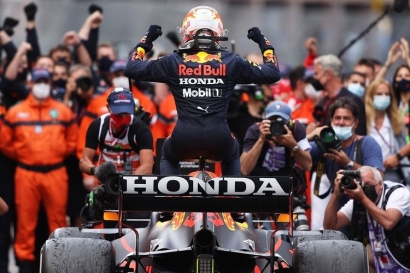 Red Bull, Ferrari, atau Mercedes? Paruh Kedua Formula 1 2022 Mulai!