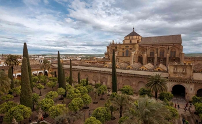 Cordoba: Kekayaan Ibukota Andalusia, Kejayaan Islam di Eropa