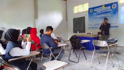 Pelatihan dan Pendampingan SDM Guru SMP Terbuka Darussalam, KKN IC Posko 02 Institut Agama Islam Al-Qodiri Jember